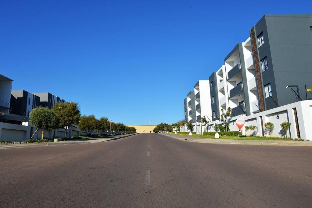 The Ellipse Palazzo Apartment Мидранд Экстерьер фото